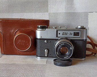 FED-5B(V) - Soviet Russian 35mm Photo Film Camera, Case, Great Condition, 1970s