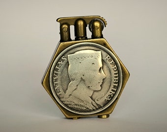 Vintage Rare Petrol Lighter with Latvia Silver 5 Lats Coins, Great condition, Latvia, 1931-1940
