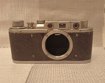 For Parts or Restoration!! Zorki - Vintage 35mm Soviet Russian Film Camera Body, 1950s