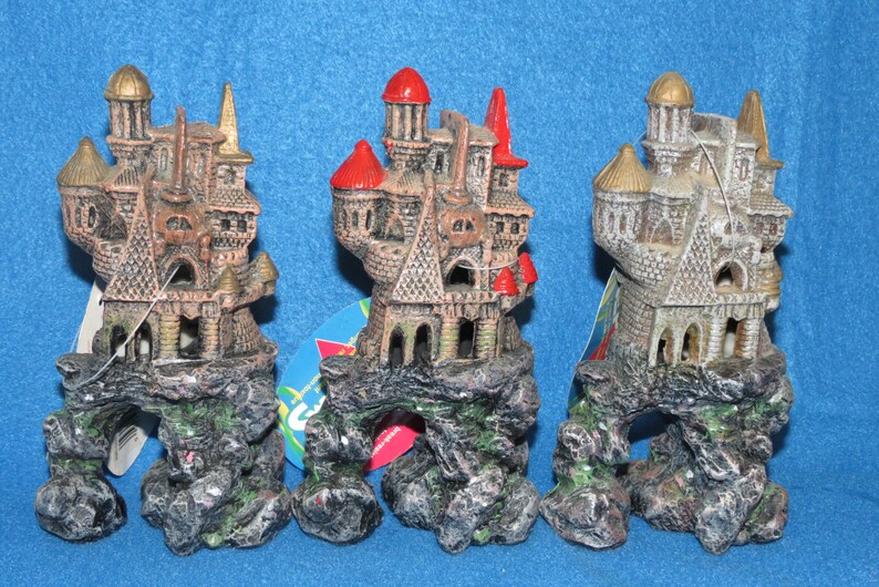 Penn Plax Rustic Castle Aquarium Decor