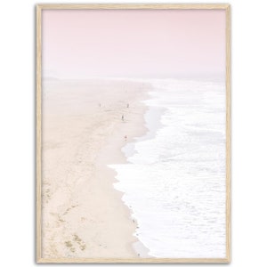 Póster enmarcado de playa aérea, impresión de playa rosa, arte de pared pastel, descarga digital, decoración de dormitorio, conjunto de impresiones en colores pastel, arte de pared costera