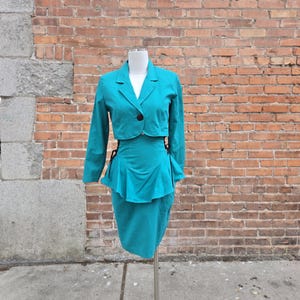 VTG 1980er Jahre tut 1940er Jahre Byer Zu New Wave Lace Up Teal Grün Ultra High Taille Schößchen Rock Anzug Cropped Jacke Clubwear Saved By The Bell