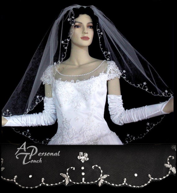 Delicate Crystal, Rhinestone & Beaded Edge, Floral Veil  display picture 2