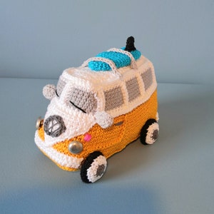 COMBI - VAN - model - pattern - in French - crochet