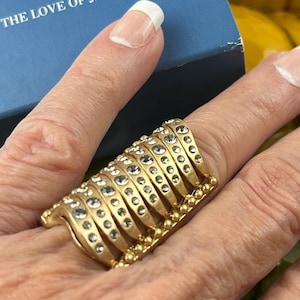 Vintage Lia Sophia Ring Size 7.5 Gold Band with 9 Rows of Clear Crystals Fashion Cocktail Statement Ring Retired Jewelry Hollywood Regency