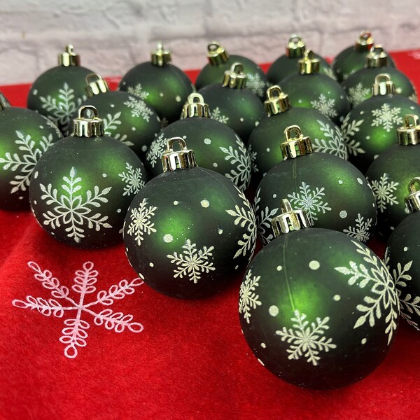 Vintage 20 adornos de bulbos de Navidad verdes y blancos con brillo Lote de decoraciones de árboles de Navidad a juego de plástico Retro Boho Holiday