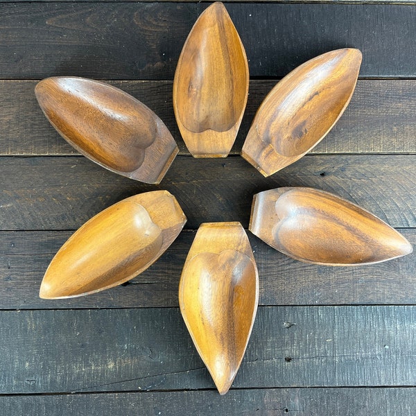 Vintage Set of 6 Leaf Shaped Wooden Monkey Pod Serving Trays Nut Candy Dish Small Wood Bowls Primitive Rustic Bohemian Party Serveware