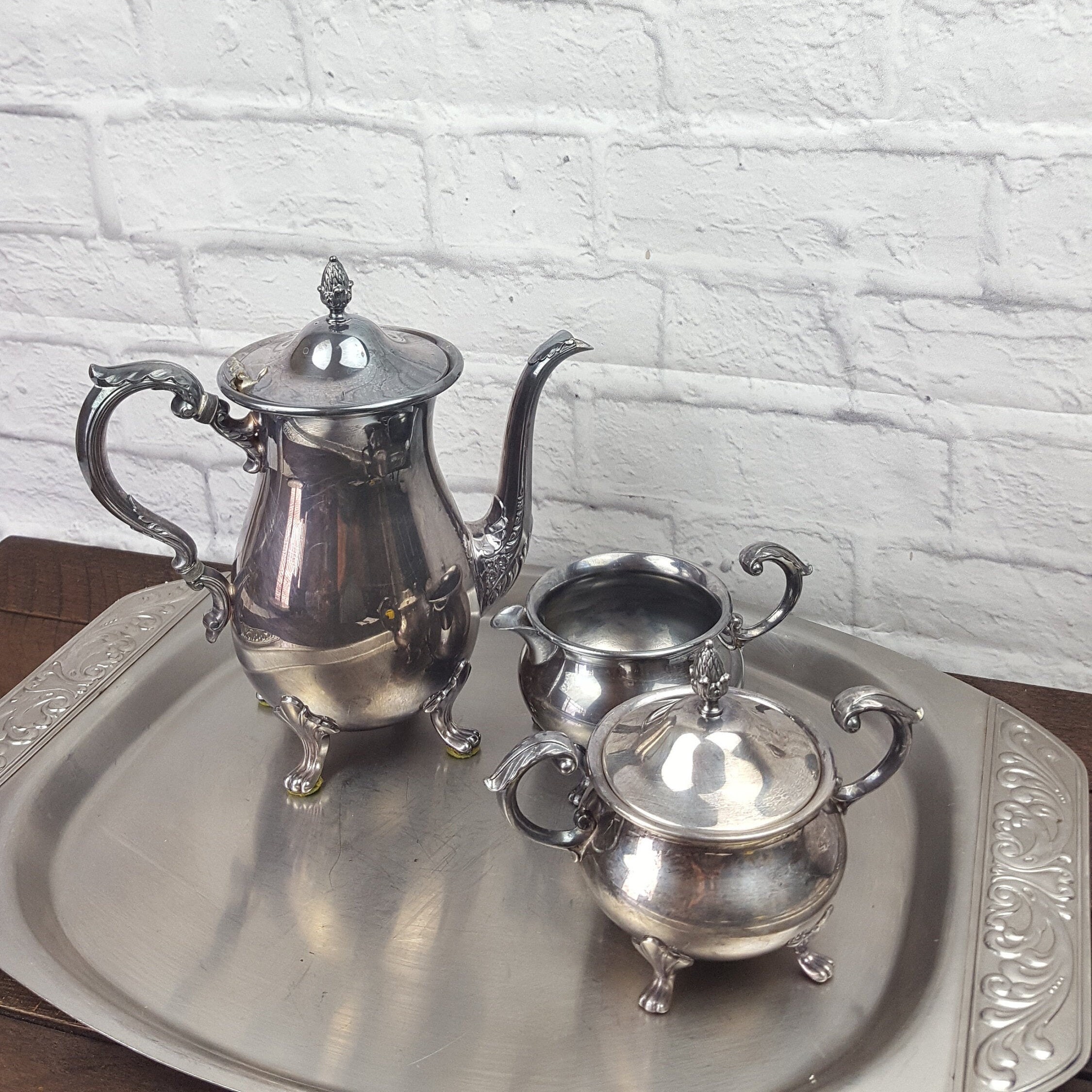 Three pieces set Matching Sugar Holder with Lid and Creamer Coffee Pot