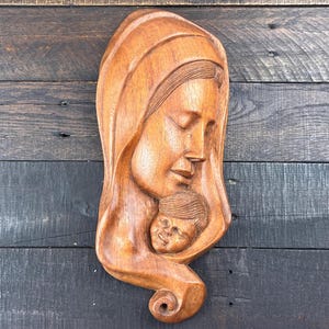 Vintage Mother Mary and Baby Child Jesus Wooden Dimensional Religious Catholic Wall Art Bas Relief Hanging Christian Home Altar Plaque