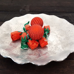 Vintage Embossed Aluminum Serving Tray Decorative Fluted Silver Round Tray Floral Motif Candy Dish Retro Hollywood Regency Catchall Gift Her