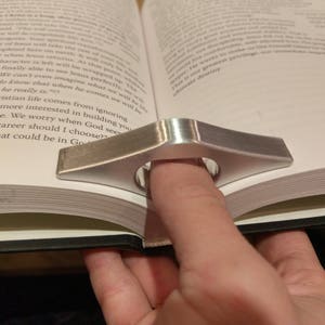 Metal Thumb Ring For Book Lovers