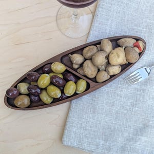 Handcrafted Walnut Olive Tray – Wooden Appetizer Dish for Olives, Nuts, Pickles & Tapas – Food-Safe Walnut Snack Tray
