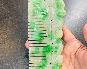 Vintage Polynesian Jade Comb