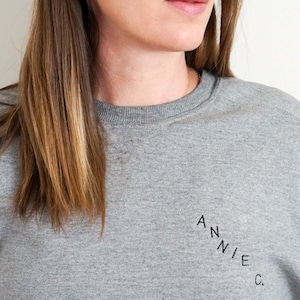 Personalized Name Sweatshirt | Custom Text Sweatshirt | Gift for her | Embroidered Sweater | Embroidered Sweatshirt | Personalized Gifts