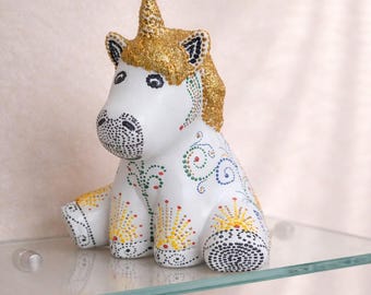 Scultura di unicorno in ceramica, statuetta dipinta, statua colorata di unicorno dorato, unicorno bianco, unicorno rosso dorato, decorazione per ufficio, statua multicolore, regalo
