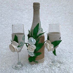 Dekorierte Gläser Boho Gläser Jute verzierte Champagner Gläser Rustikale Flöten Set Gläser für 2 Hochzeitsdekor Jahrestag Geschenk Geburtstag