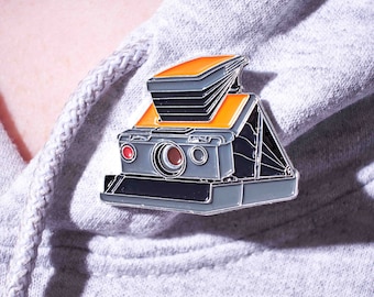 Polaroid SX-70 SX70 Land Film Instant Camera Enamel Pin
