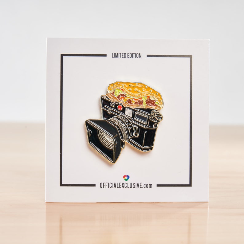 A great gift for the rangefinder fashion or wedding photographer in your life. Burger on Leica M6 Film Camera Enamel Lapel Pin gold plated