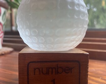 Vintage Golf Ball Sammlerstück Kristall Figur ("Nummer 1") - Golf Sammlerstück Golf Geschenk Golfball Geschenk Golf Vintage Golf Memorabilia)