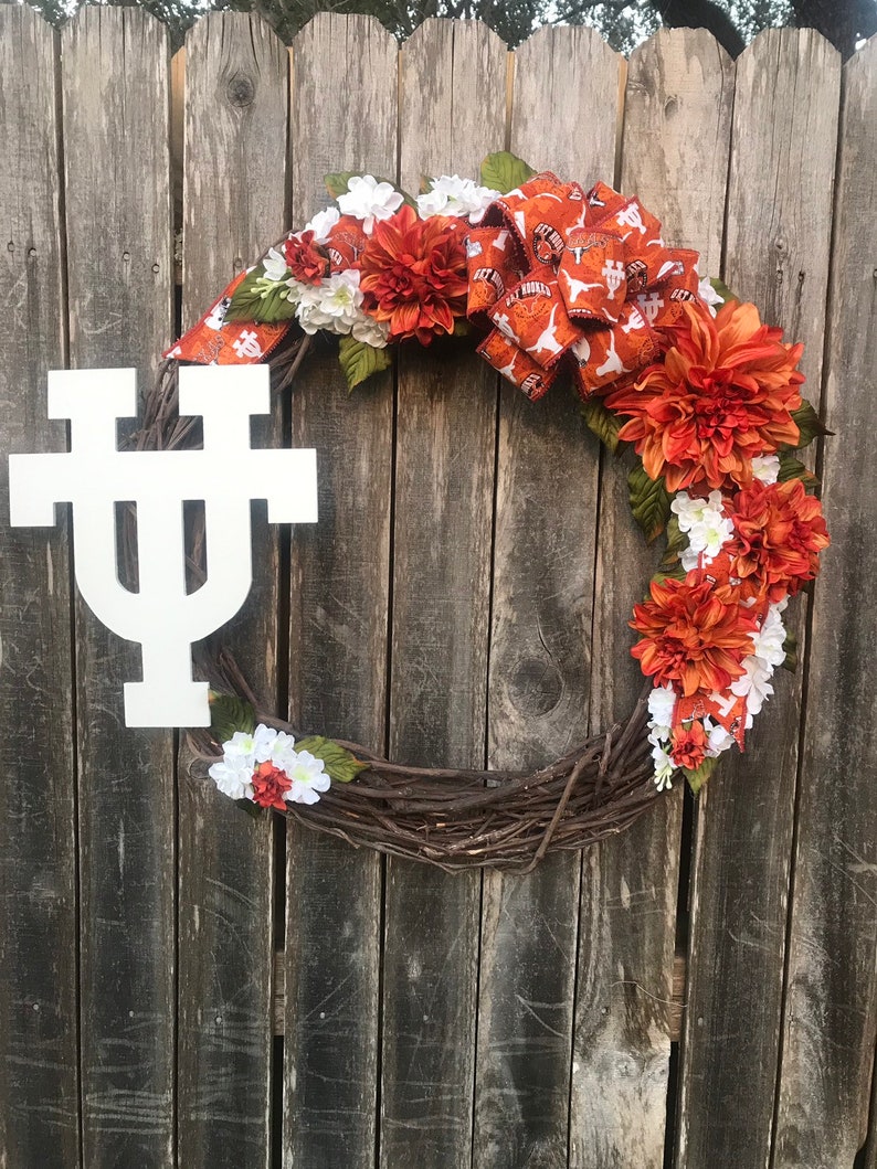 24 University of Texas Longhorns Wreath