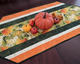 Sew Fast Table Runner pattern, Easy, quick,The Fabric Addict,