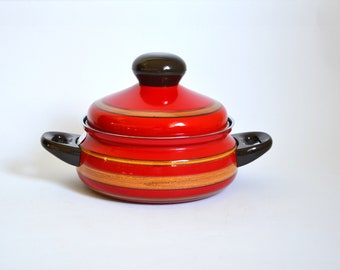 1970s Silit enamel as good as new cooking pot with lid enamel red Space Age Atomic Age kitchen prop food blog pot with handle Mid Century