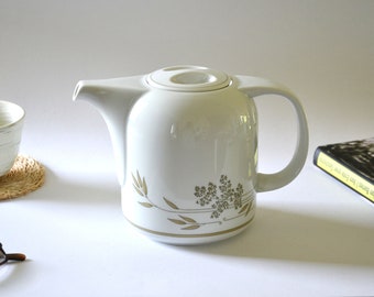 1980s Arzberg teapot, model 31, porcelain, grasses, white, simple, classic, boho, bohemian, eighties tea accessory, gift for tea drinkers, vintage