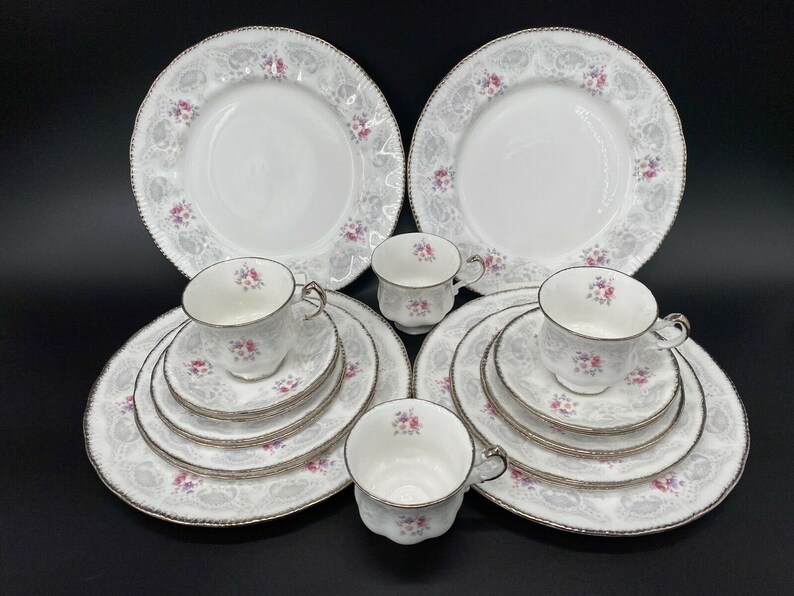 Paragon Bridal Lace 5 Piece Plate Setting for 4 Bone China England 20 Pieces