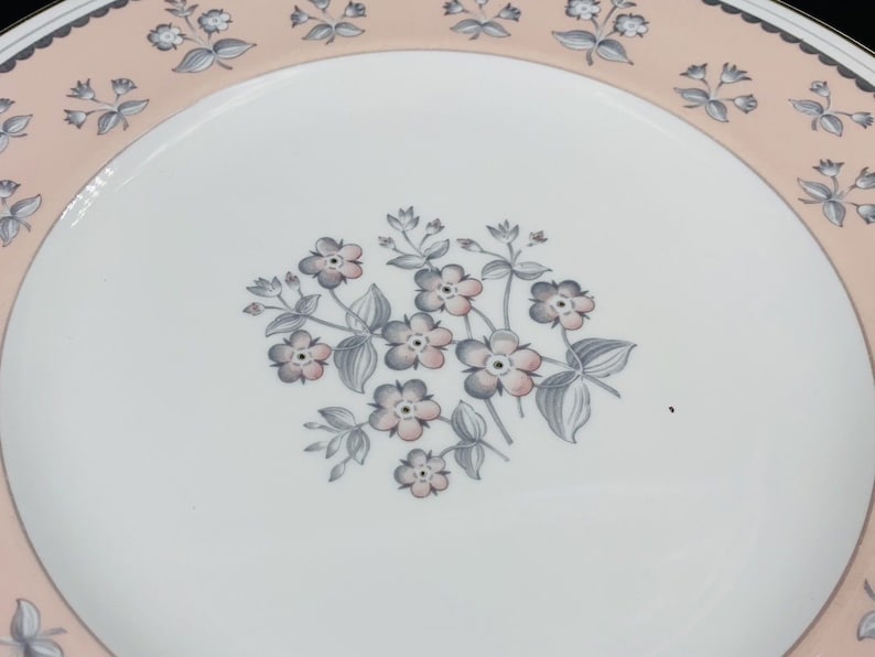 Wedgwood Pink Pimpernel 10.5 Dinner Plates Set of 4 Bone China England