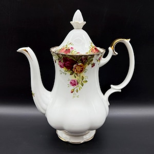 Royal Albert Old Country Roses Medium Size Coffee Pot Bone China England