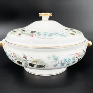 Wedgwood Spring Morning Veggie Bowl with Lid Tureen Bone China England