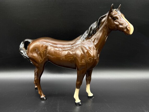 ロイヤルドルトン サラブレッド 馬の置物 イギリス 箱付き - Etsy 日本