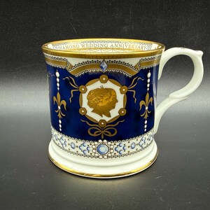 Royal Worcester Queen Elizabeth II 2007 Diamond Wedding Mug Bone China England