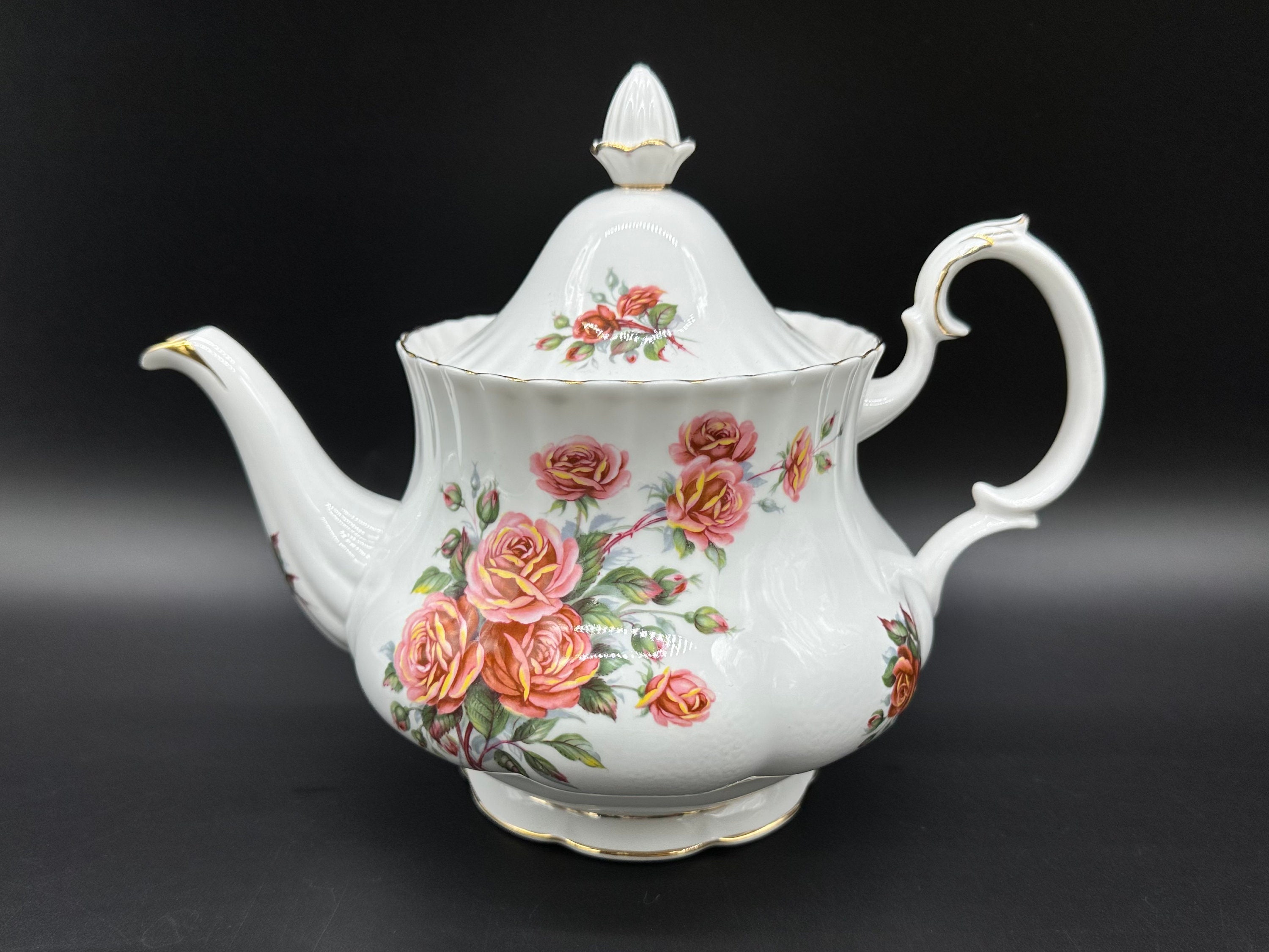 THBT ローズ ポニー Royal Albert Centennial Rose Large 6 Cups Size Teapot Bone China