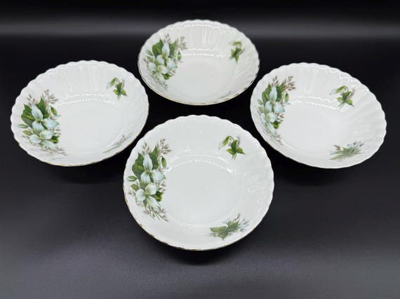 Royal Albert Trillium 6