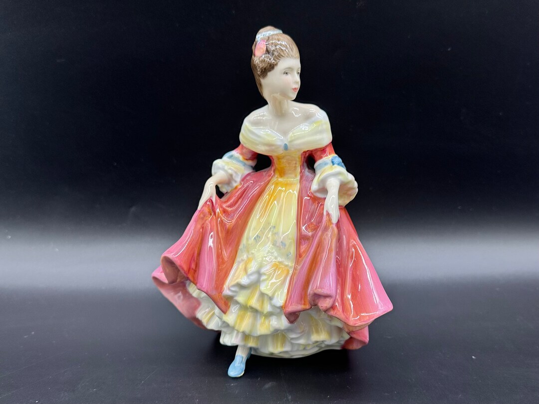 ロイヤルドルトン 1957年 サザンベル HN 2229 フィギュア Royal Doulton 1957 Southern Belle HN 2229 Figurine Bone China