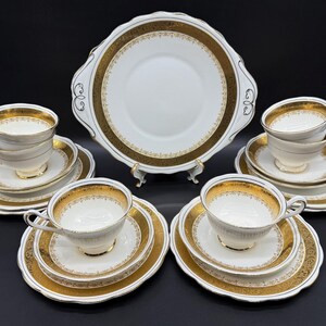 Royal Albert Regency Tea Set for 6 Cake Plate Bone China England 19 Pieces
