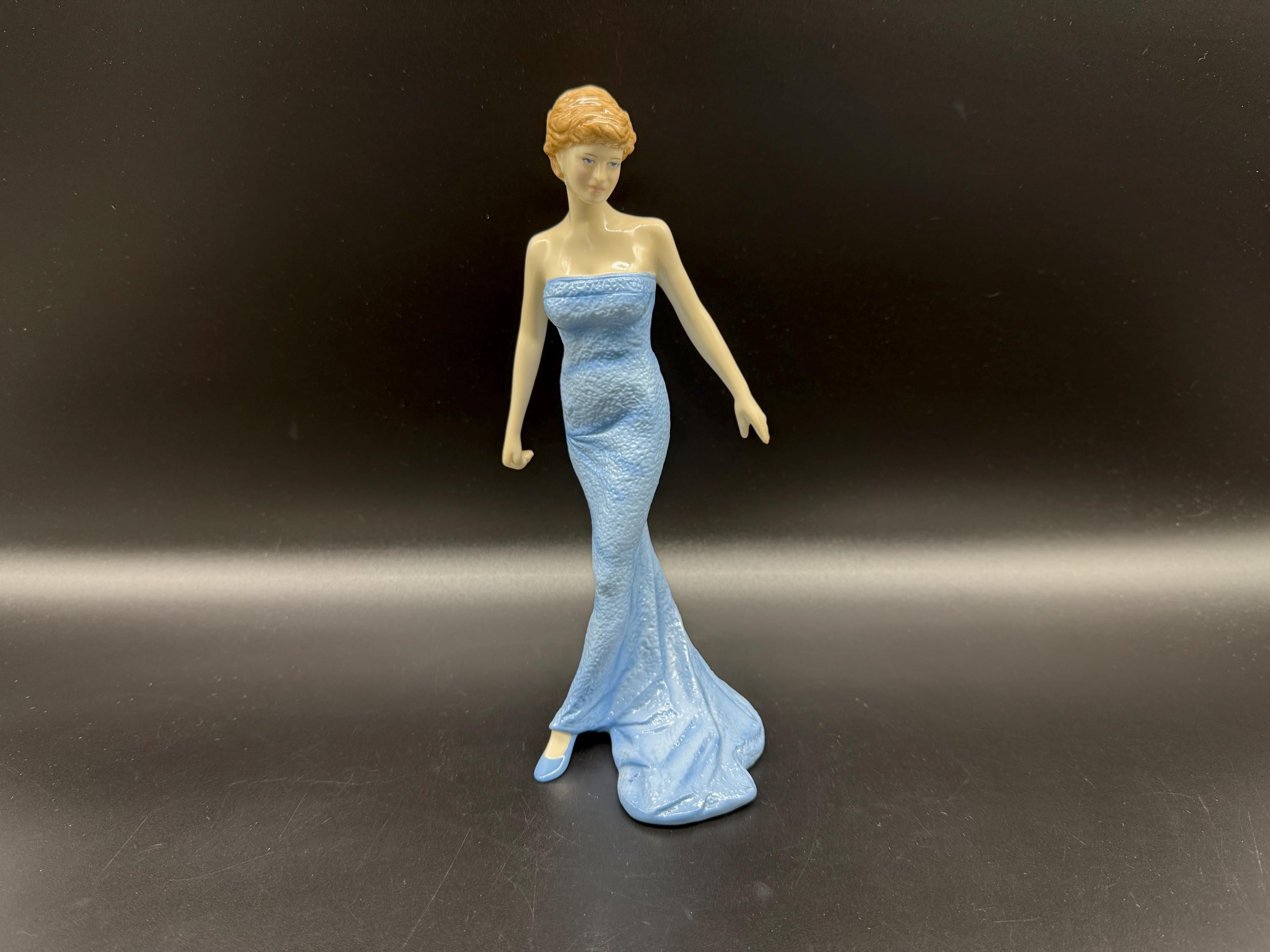 ロイヤルドルトン　ダイアナ　フィギュア プレゼントも!! ダイアナ元皇太子妃のフィギュリンが限定発売中
