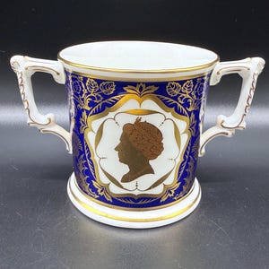 Royal Crown Derby Queen Elizabeth II 40th Accession Anniversary Loving Cup Bone China England