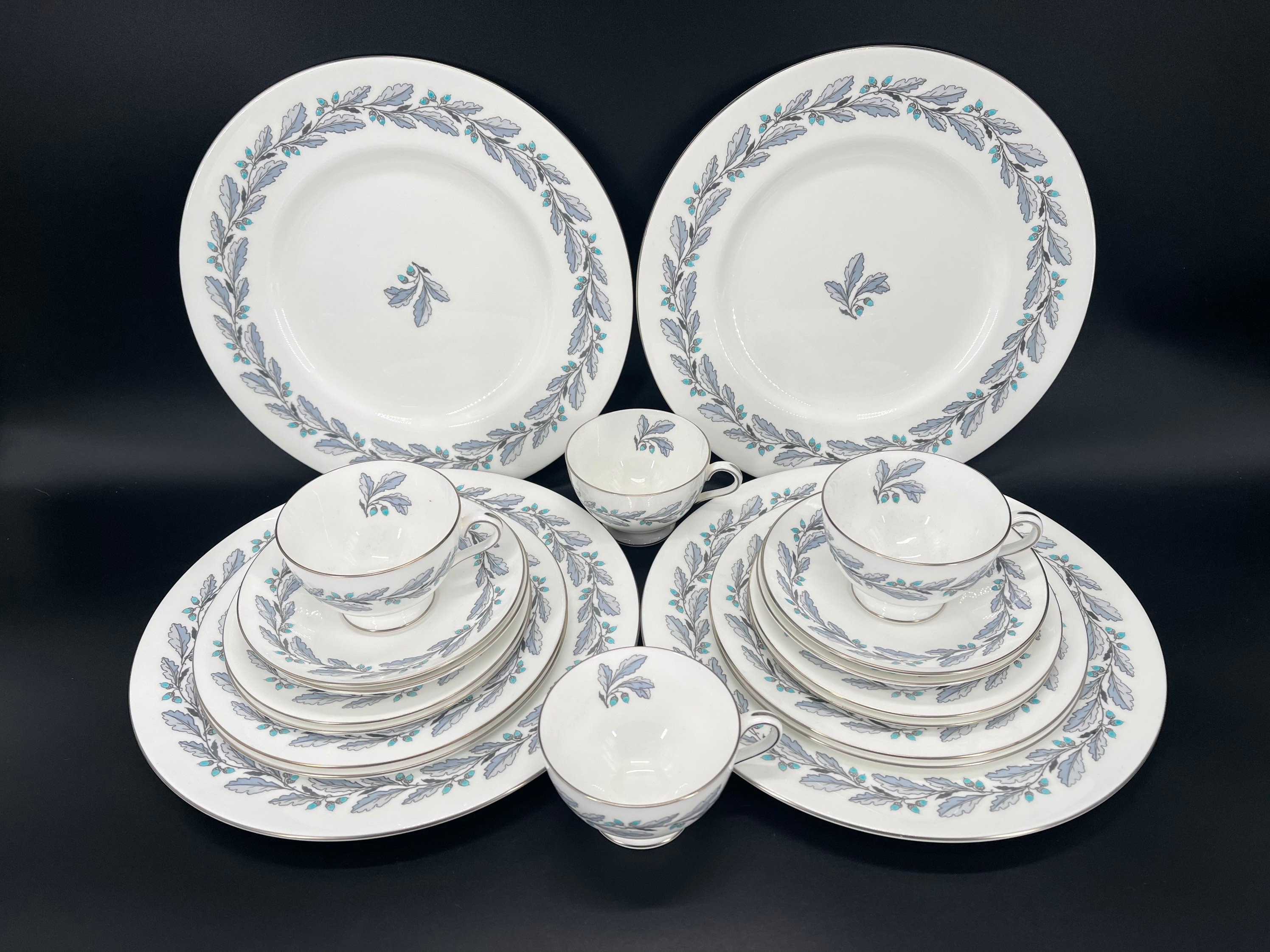 MINTON シグネチャー 大皿3枚セット Minton Elizabethan Oak 5 Piece Place Setting X 4 Bone China