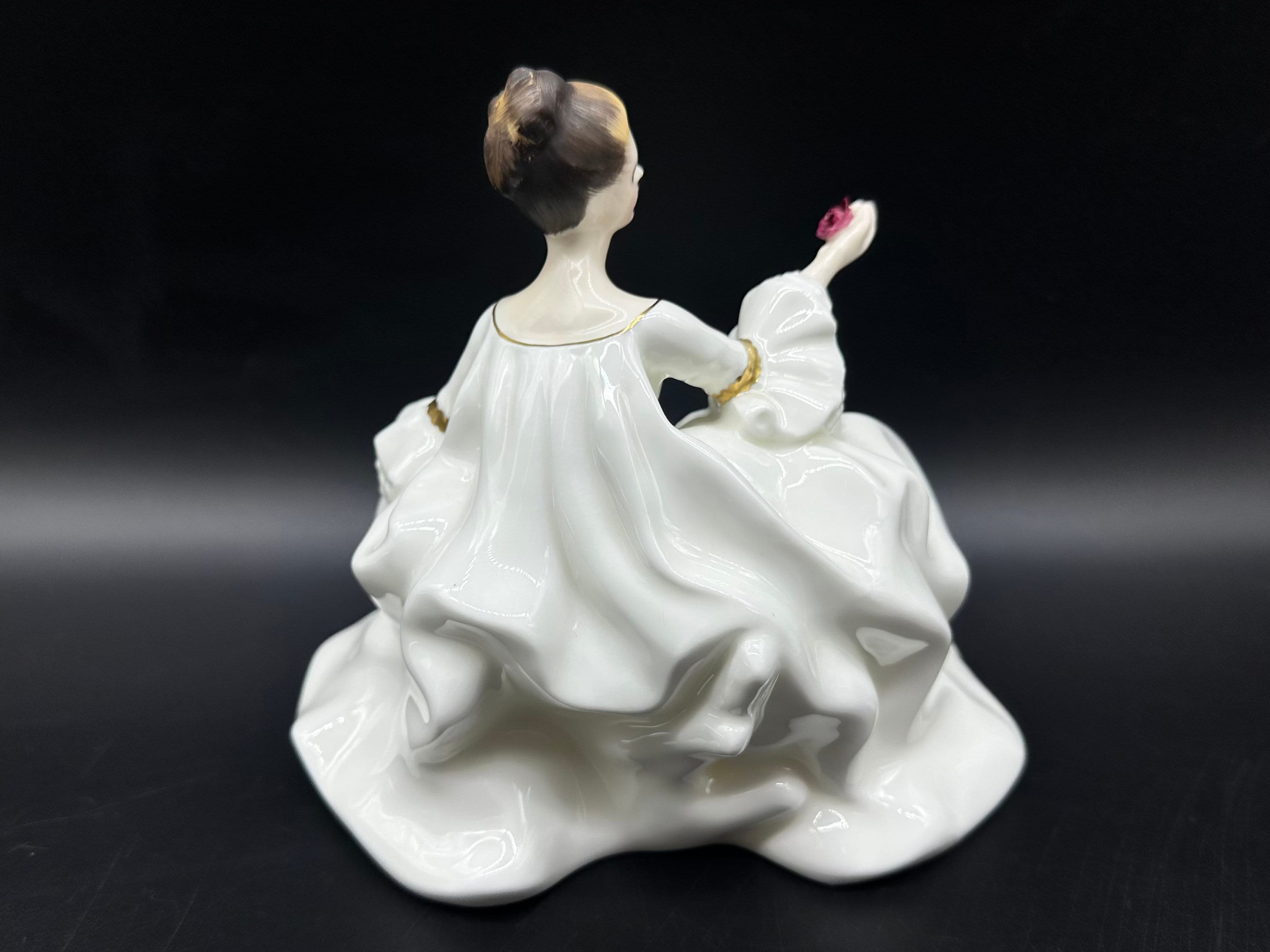 Royal Doulton ロイヤルドルトン HN 2339 MY LOVE フィギュリン 英国製 