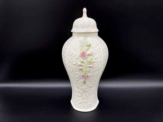CFCL 完売　PORCELAIN POTTERY VASE Belleek 1998 Millennium Collection 2321 Covered Vase Ireland - Etsy