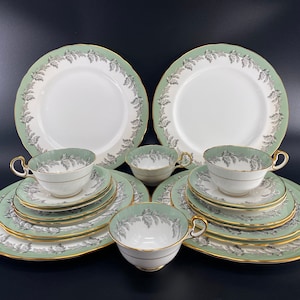 Aynsley Oak Leaf 5 Piece Plate Setting x 4 Bone China England 20 pieces