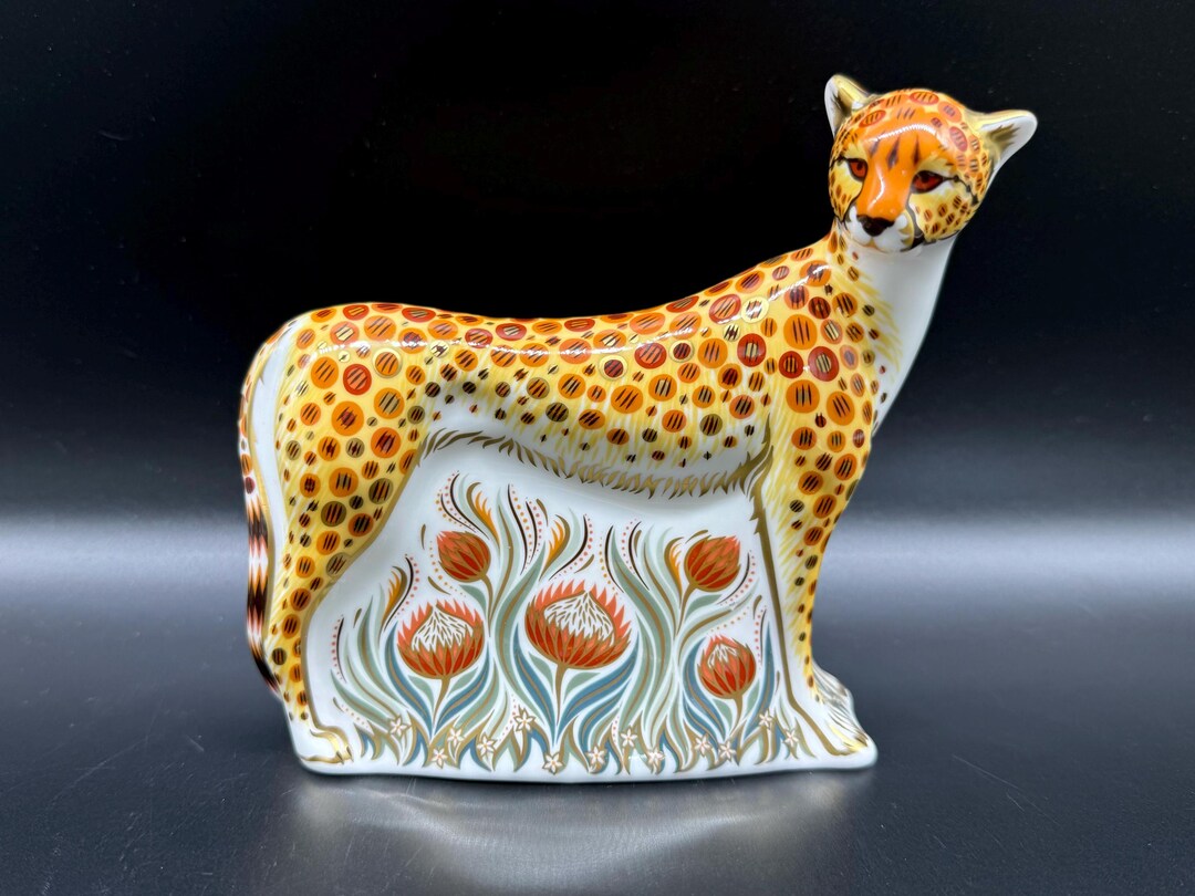 Royal Crown Derby Cheetah Paperweight Bone China England