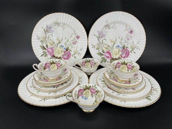 Paragon DuBarry z773 5 Piece Place Setting x 4 Bon