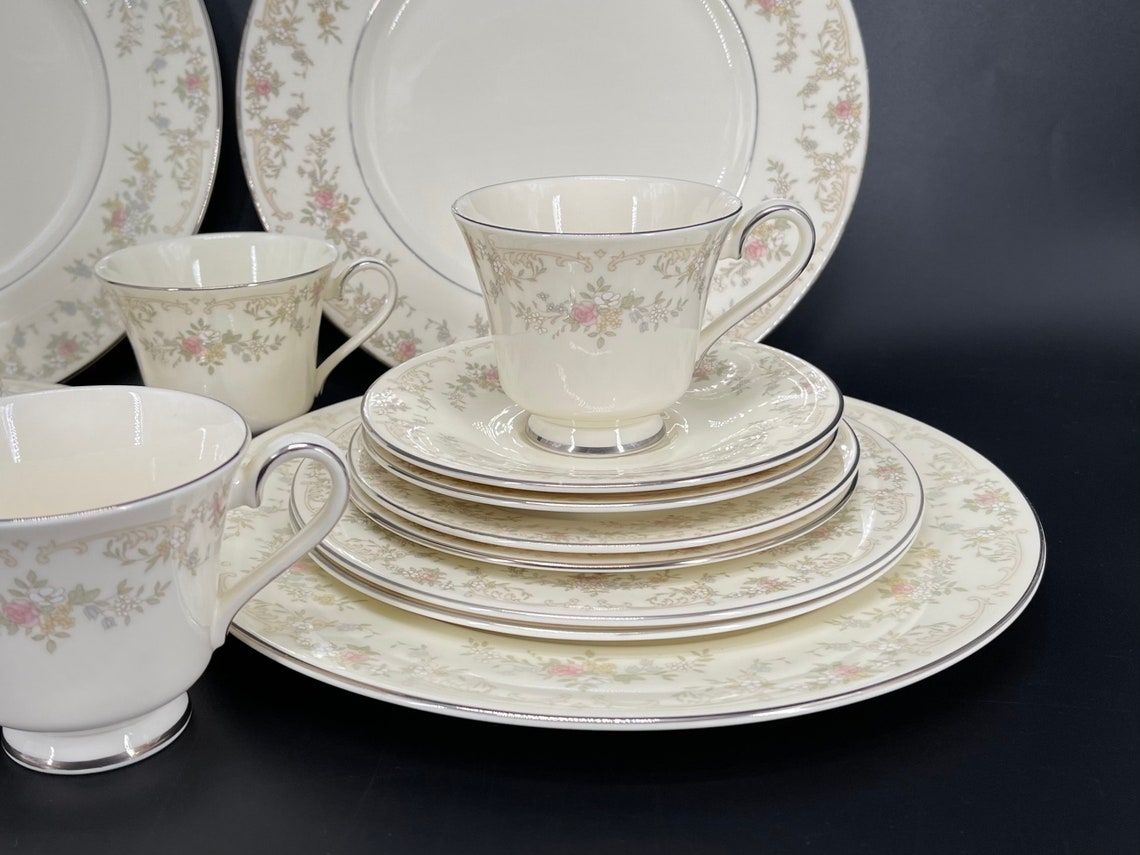 Royal Doulton Diana 5 Pieces Place Setting X 4 Bone China Etsy
