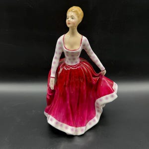 Royal Doulton 1973 HN 2694 Fiona Figurine Bone China England
