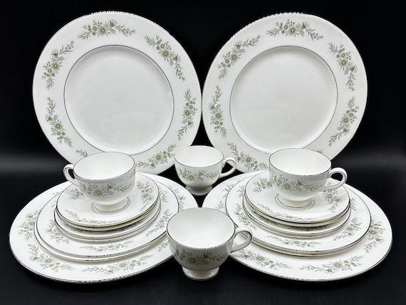 Wedgwood Westbury 5 Piece Place Setting X 4 Bone China England 20