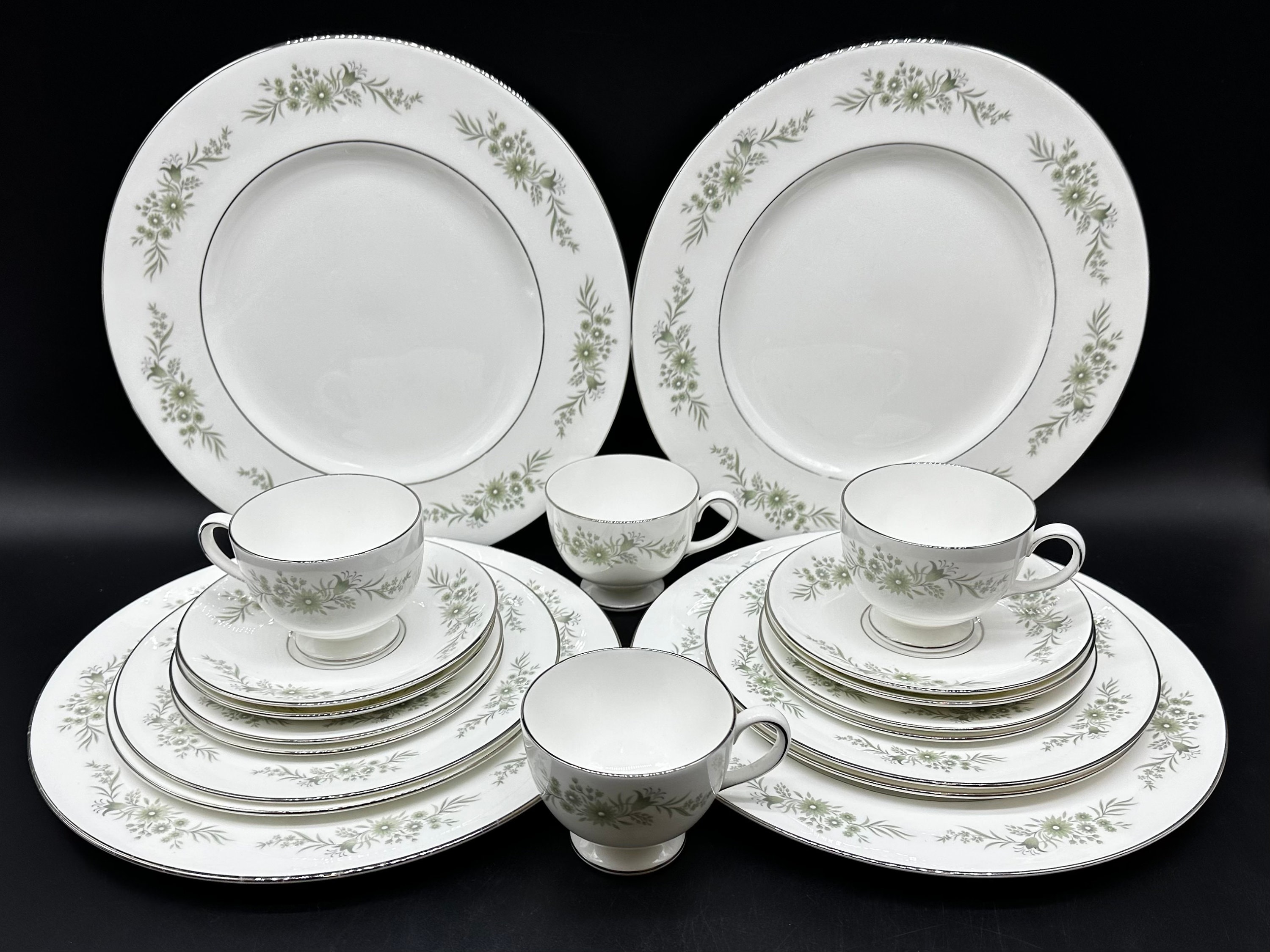 Intaglio 16-Piece Set