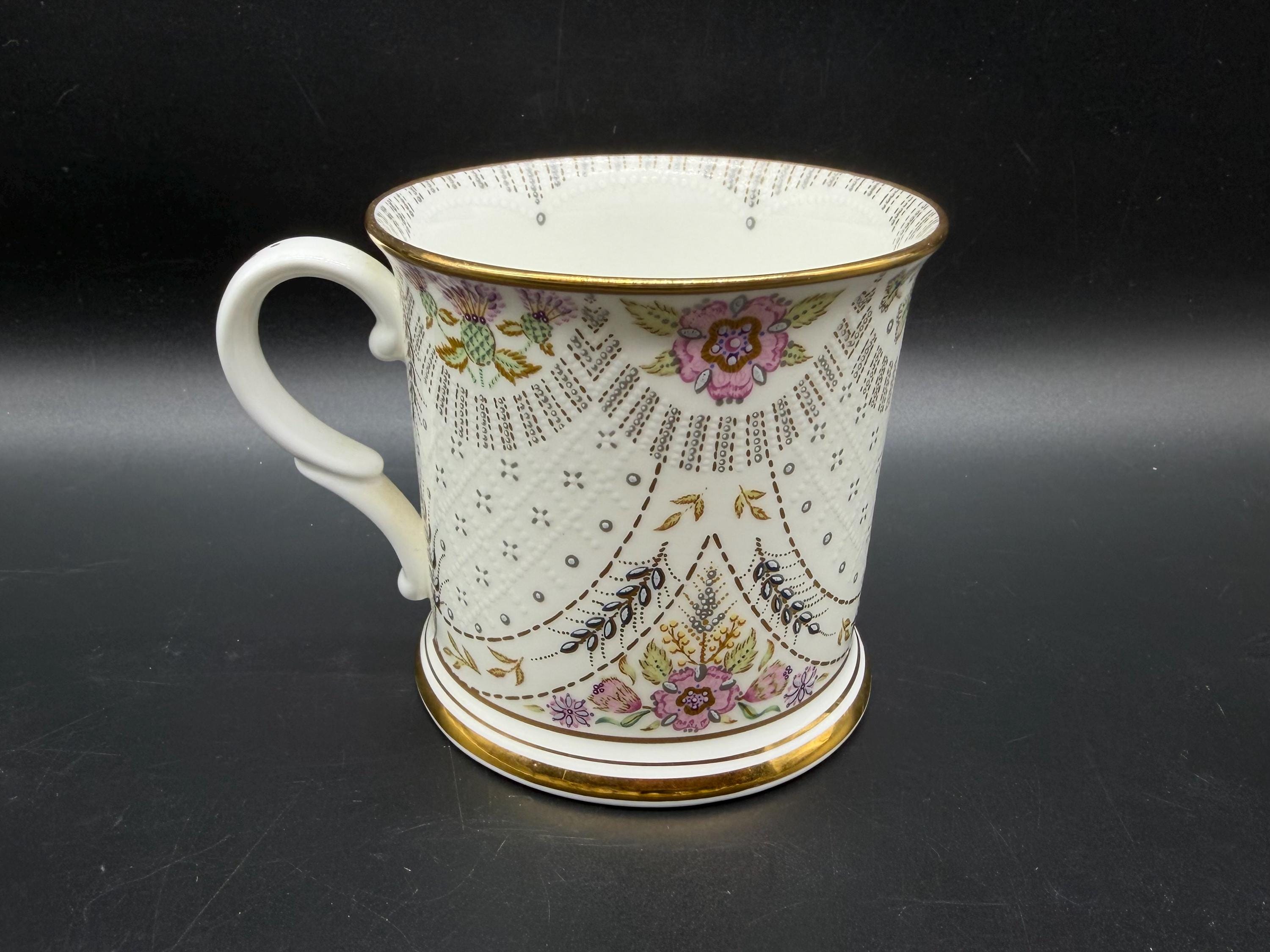 The Royal Collection 2003 Buckingham Palace Mug Bone China England